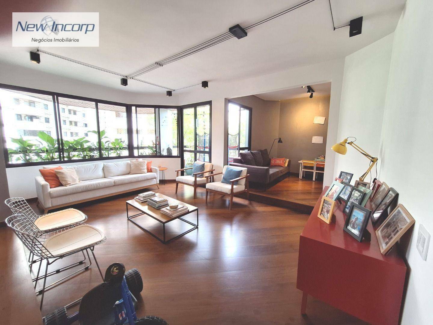 Apartamento à venda com 4 quartos, 138m² - Foto 4