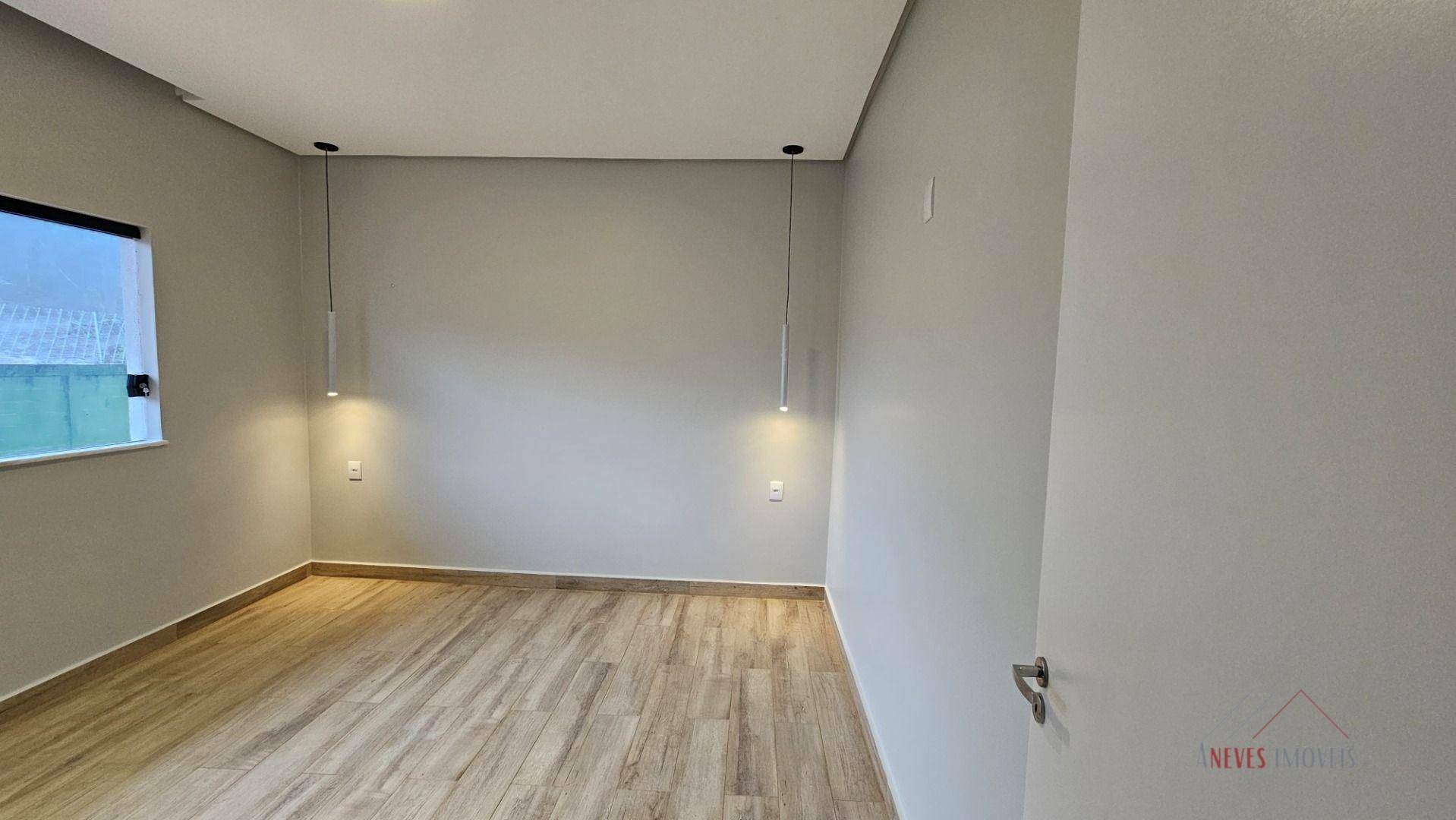 Casa de Condomínio à venda com 4 quartos, 241m² - Foto 10