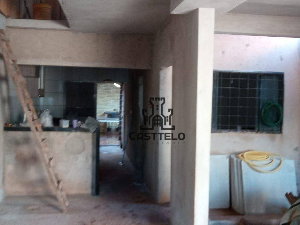 Casa à venda com 3 quartos, 76m² - Foto 11