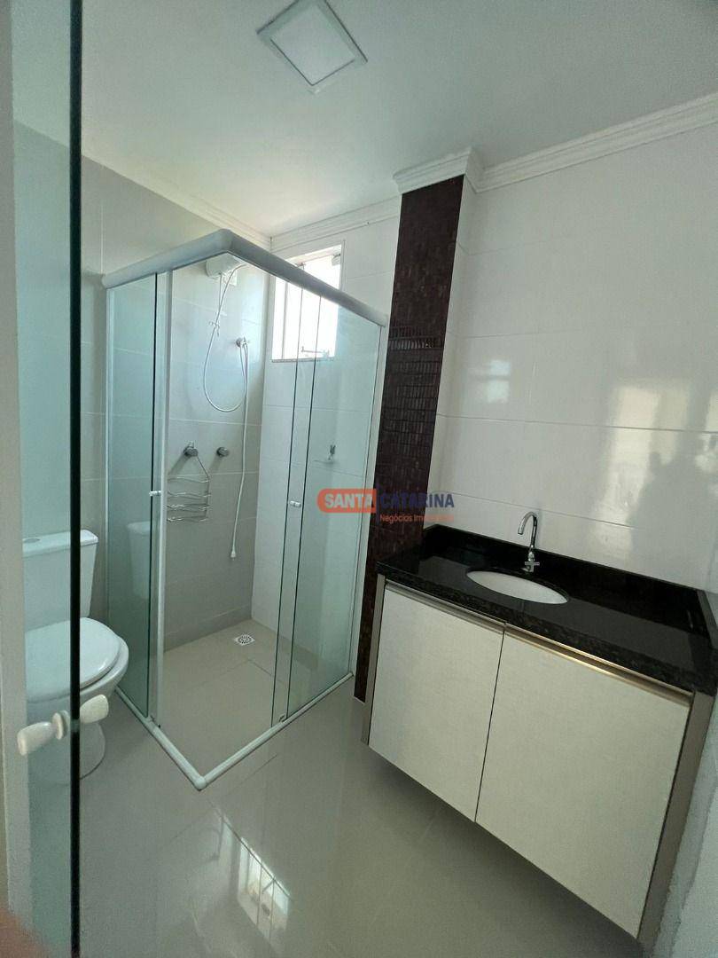 Apartamento à venda com 2 quartos, 68m² - Foto 11