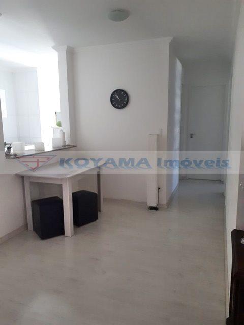 Apartamento à venda com 3 quartos, 71m² - Foto 2