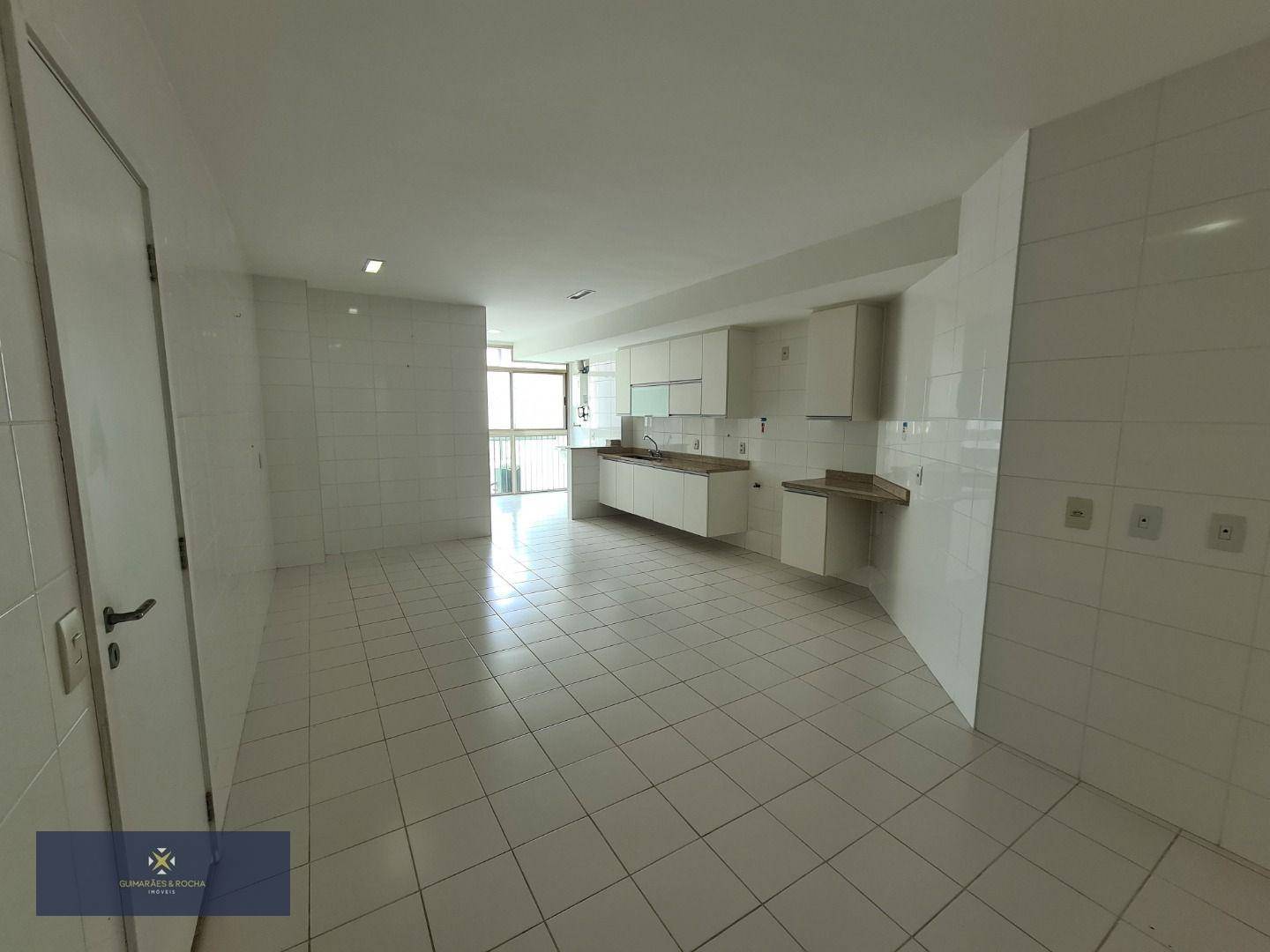 Apartamento à venda com 4 quartos, 287m² - Foto 9