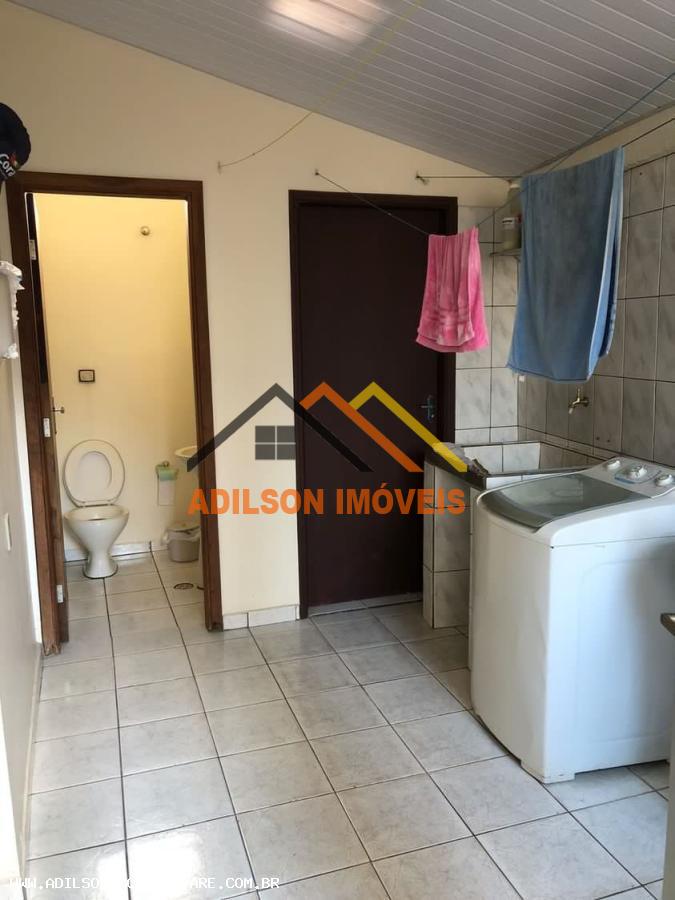 Casa à venda com 3 quartos, 199m² - Foto 8