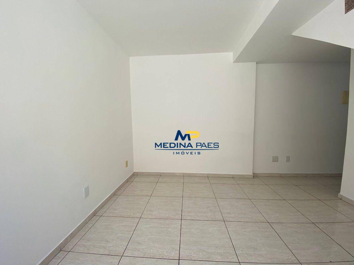 Casa à venda com 3 quartos, 106m² - Foto 7