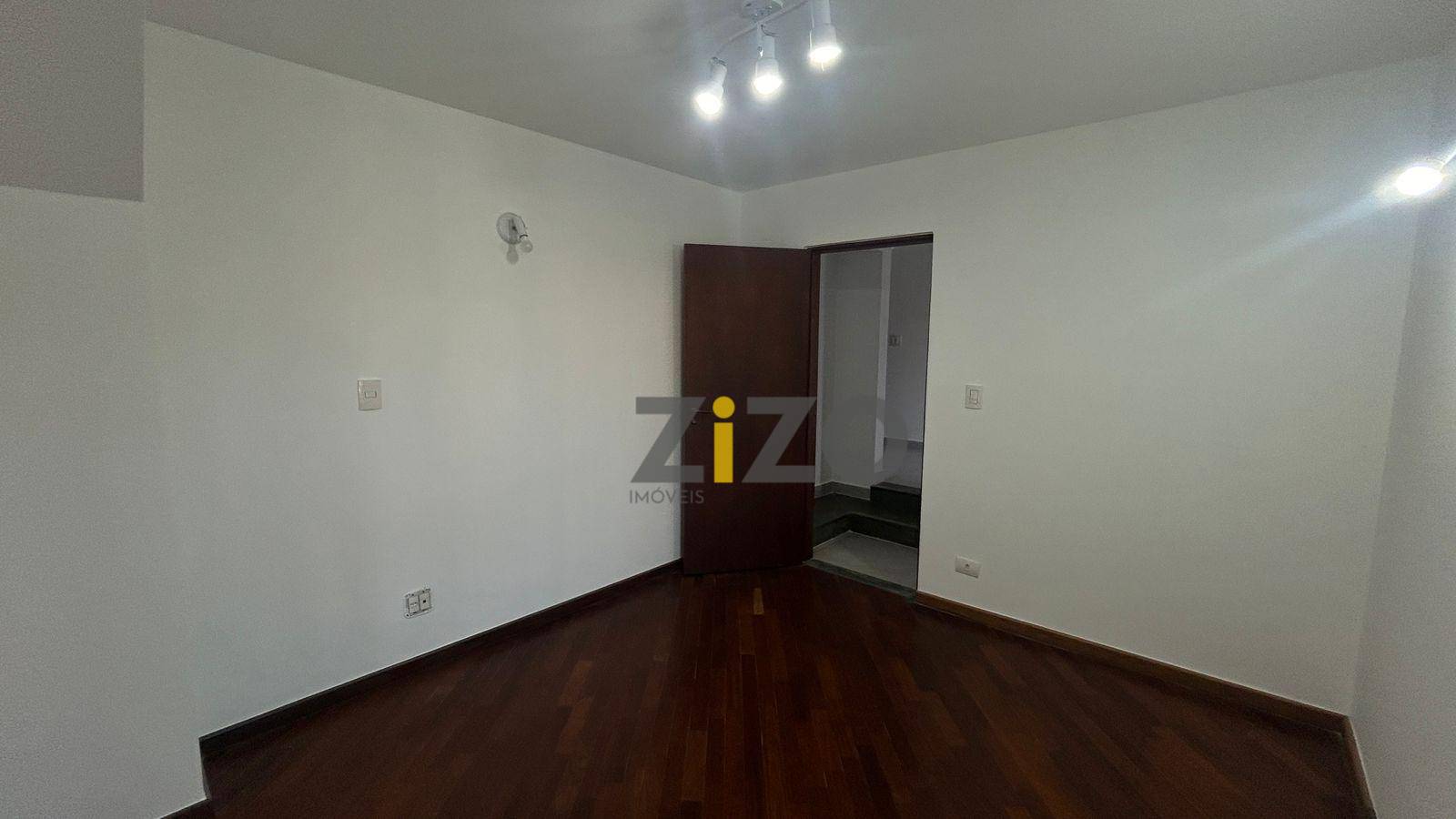 Casa de Condomínio à venda e aluguel com 3 quartos, 350m² - Foto 20