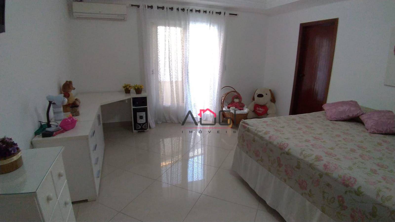 Sobrado à venda com 4 quartos, 350m² - Foto 2