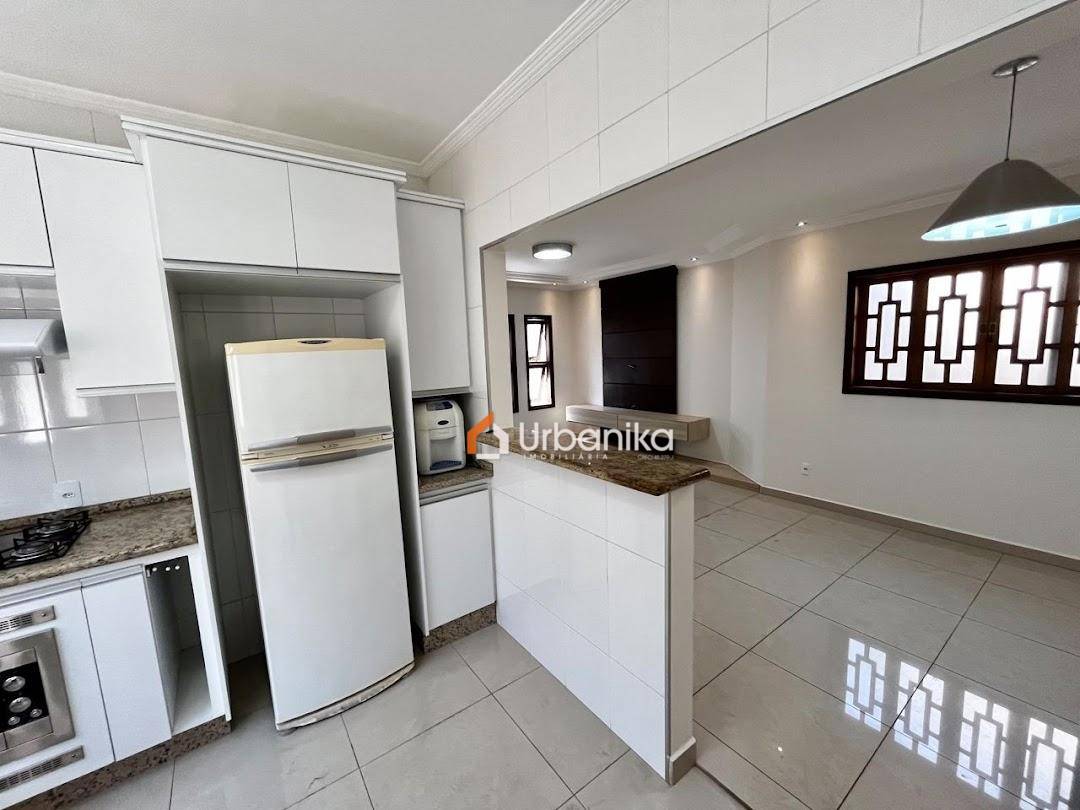 Casa, 4 quartos, 196 m² - Foto 5