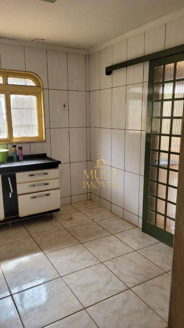 Casa à venda com 3 quartos, 140m² - Foto 4