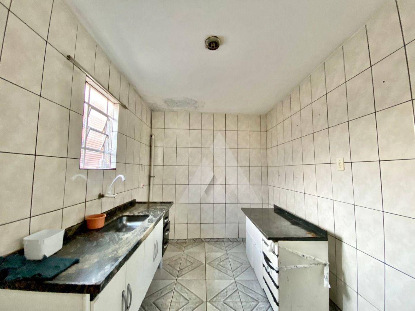 Casa, 3 quartos, 202 m² - Foto 1