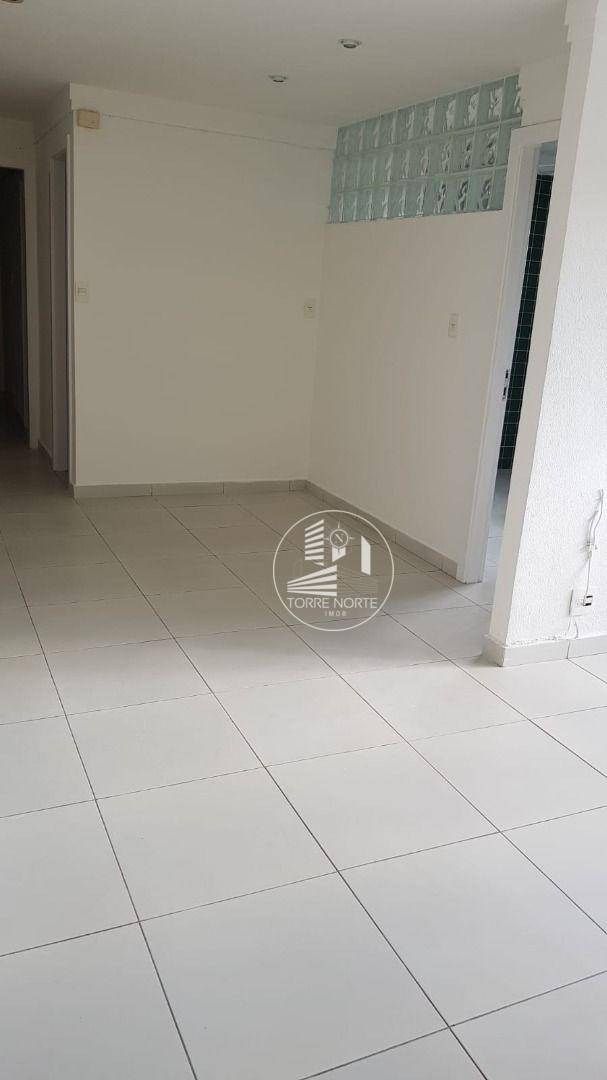 Apartamento à venda com 2 quartos, 67m² - Foto 15