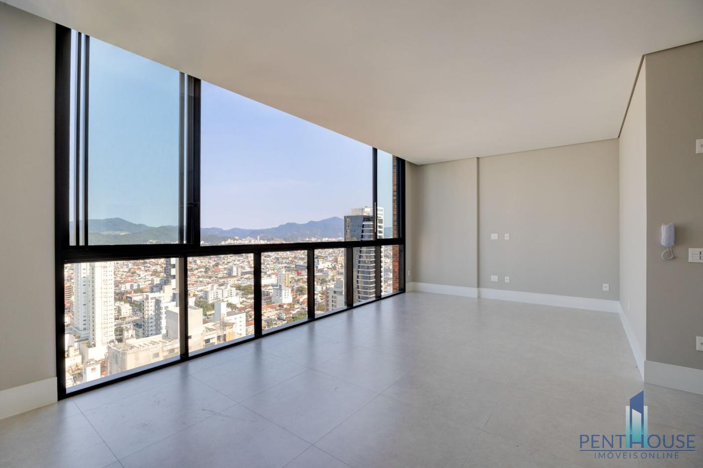 Apartamento à venda com 4 quartos, 135m² - Foto 2