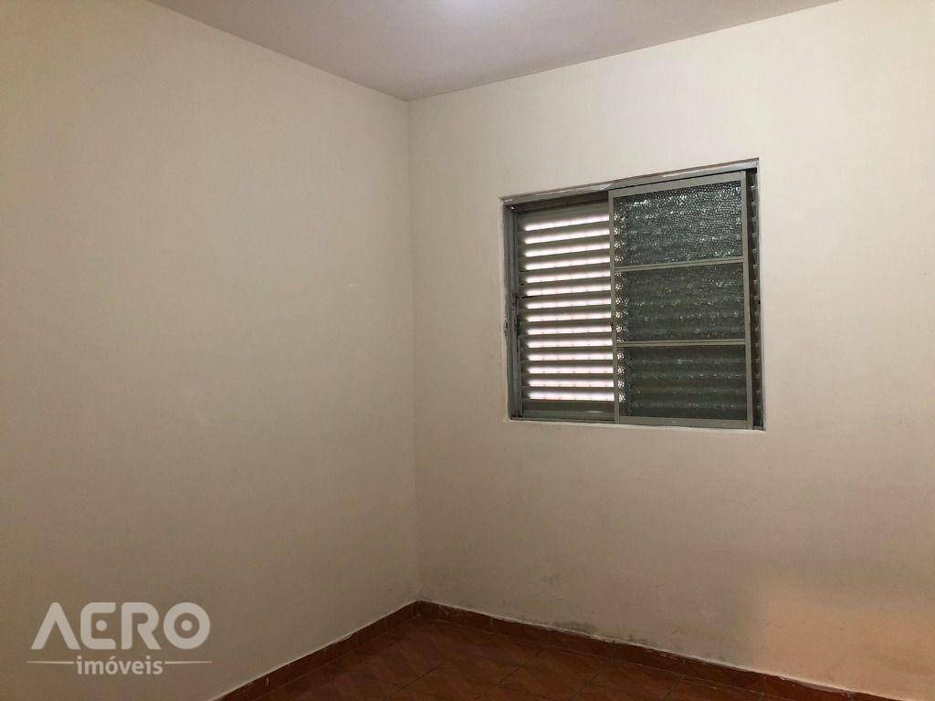 Casa para alugar com 3 quartos, 90m² - Foto 10