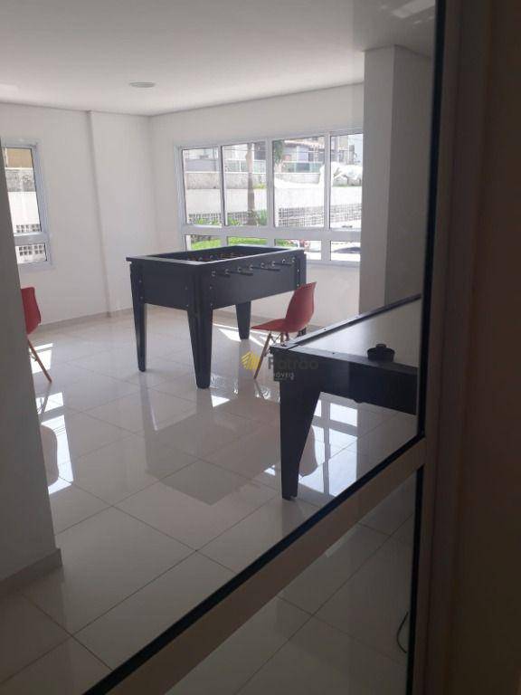 Apartamento para alugar com 2 quartos, 64m² - Foto 27