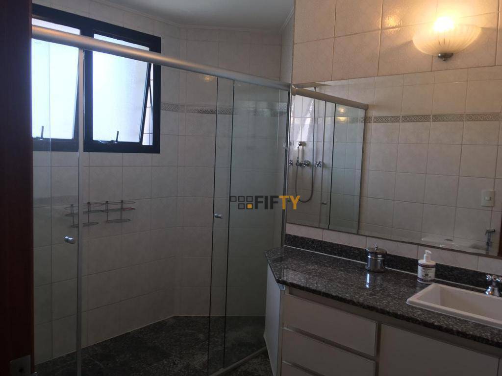 Apartamento à venda com 4 quartos, 203m² - Foto 15