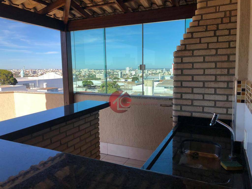 Apartamento à venda com 3 quartos, 200m² - Foto 6