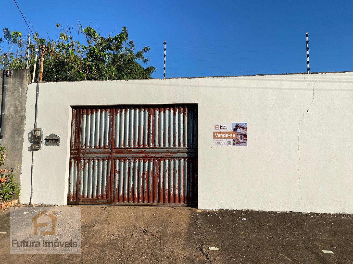 Casa à venda com 3 quartos, 75m² - Foto 1