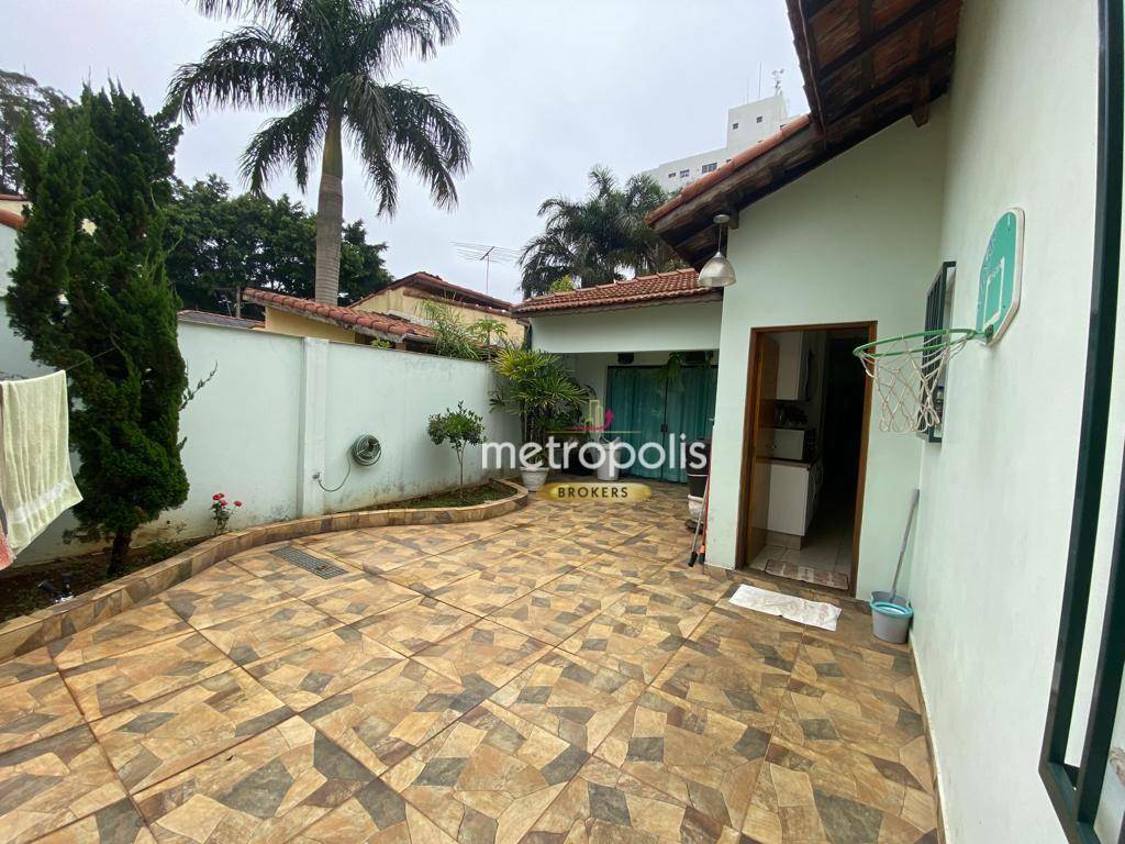 Casa à venda com 3 quartos, 250m² - Foto 24