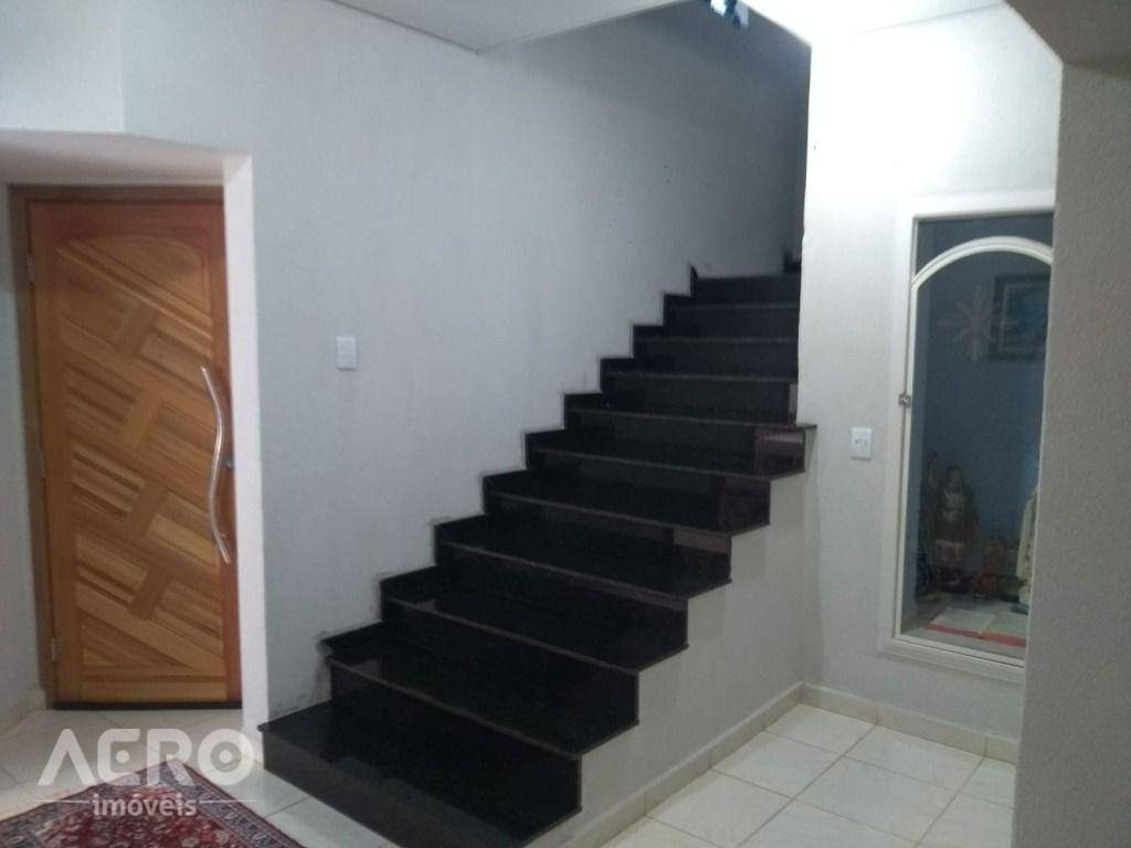 Chácara à venda com 8 quartos, 1000m² - Foto 19