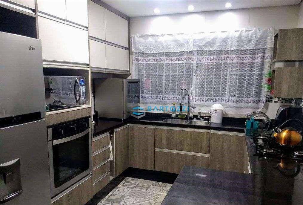 Sobrado à venda com 3 quartos, 145m² - Foto 2