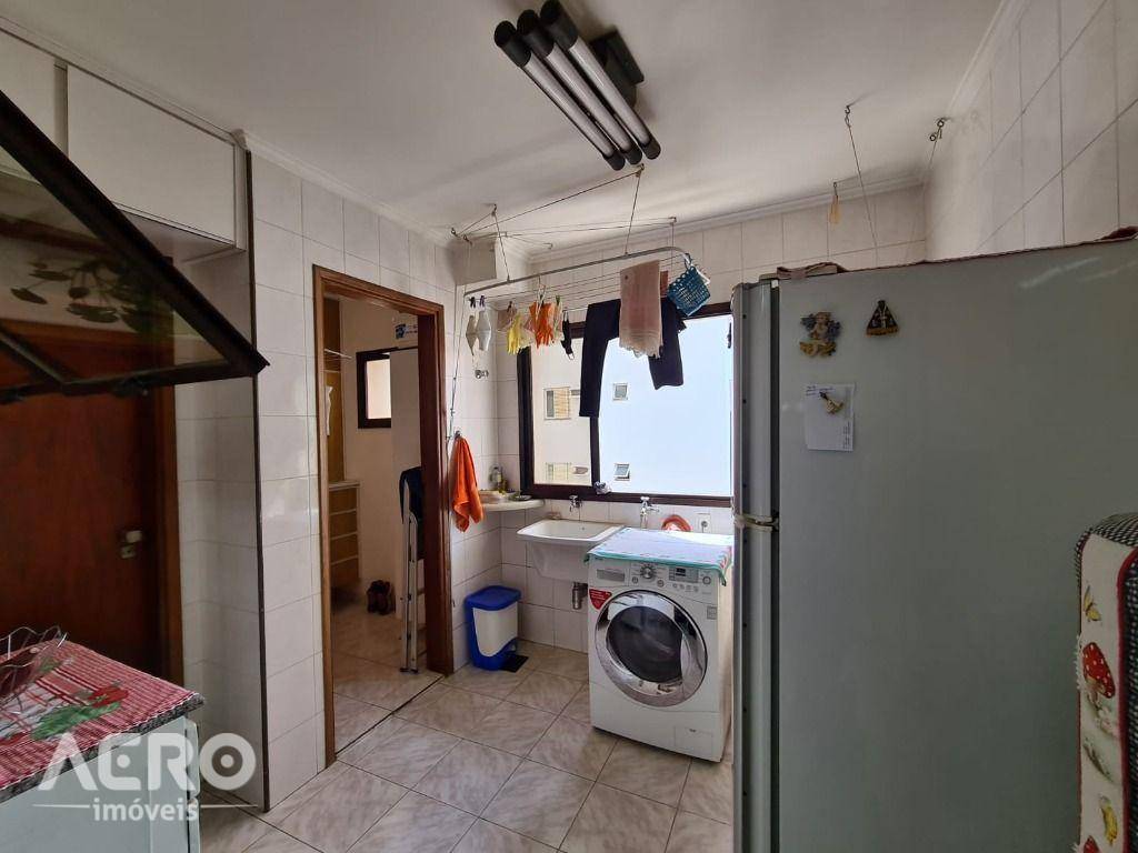 Apartamento à venda com 3 quartos, 131m² - Foto 24