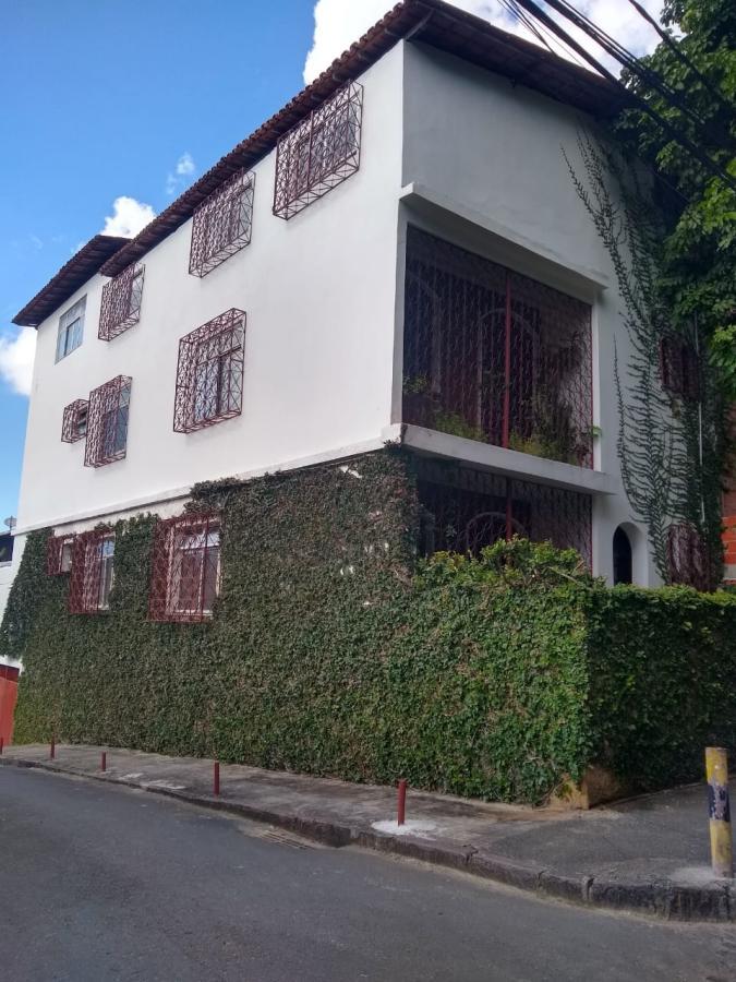 Casa à venda com 7 quartos, 453m² - Foto 1