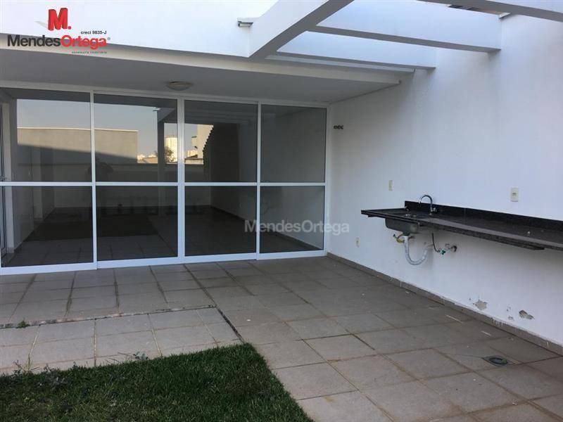 Casa de Condomínio para alugar com 3 quartos, 300m² - Foto 26