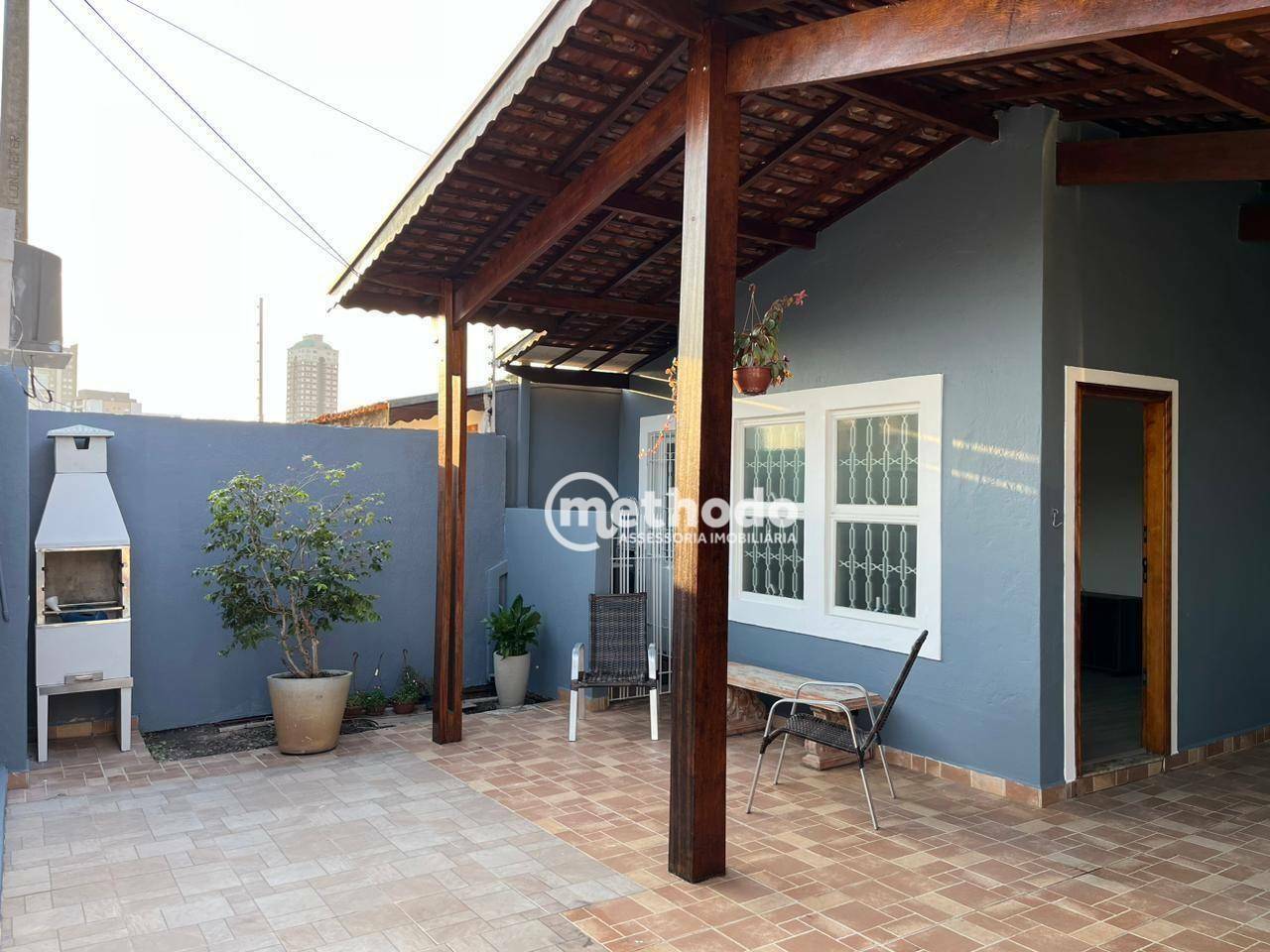 Casa à venda com 3 quartos, 170m² - Foto 2