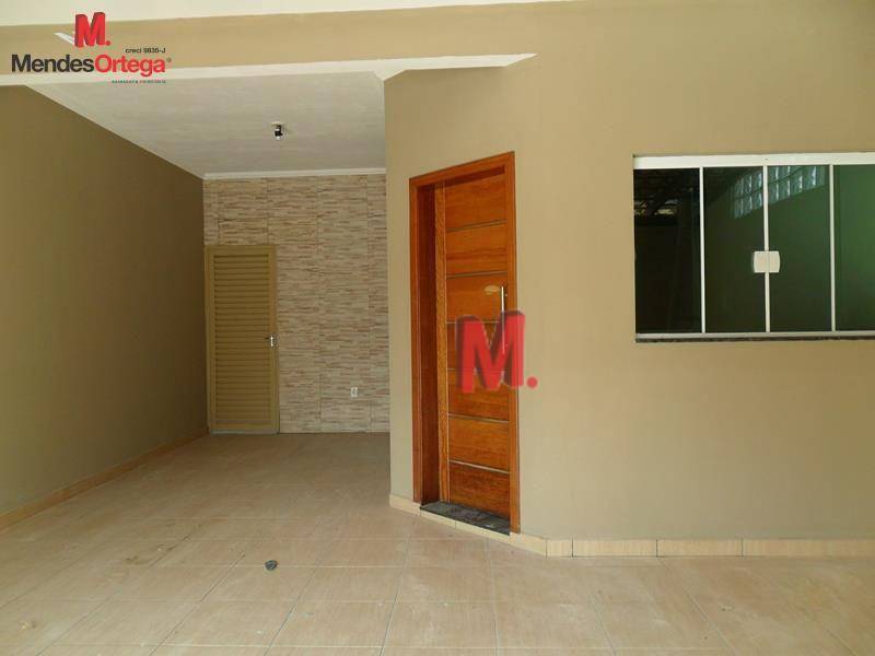 Casa à venda com 3 quartos, 197m² - Foto 4