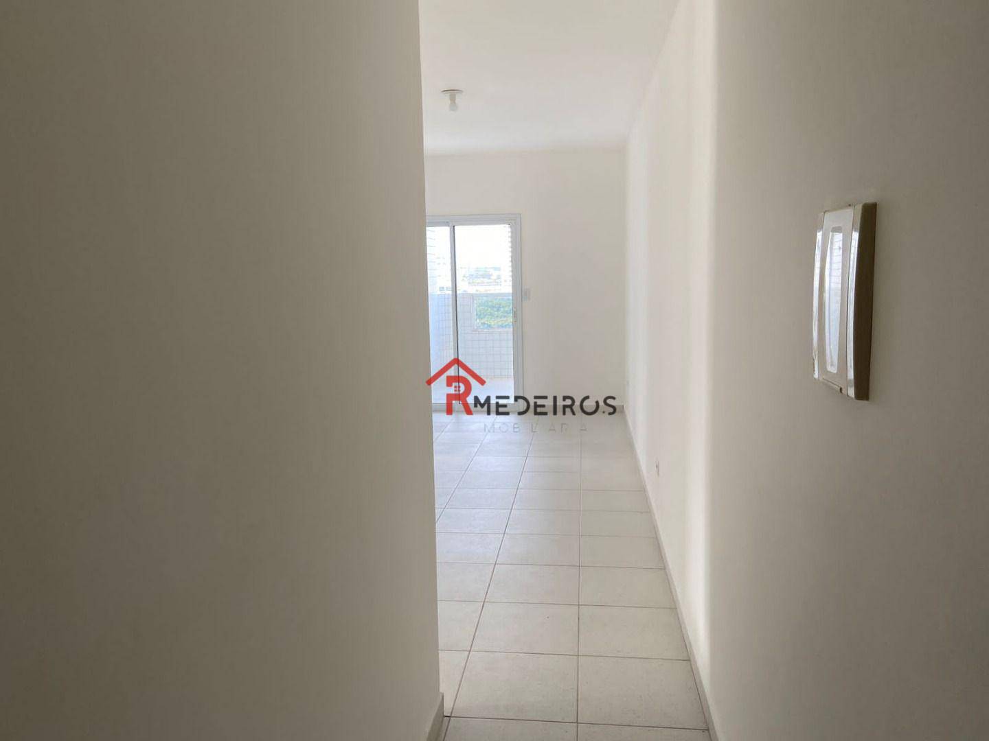 Apartamento à venda com 2 quartos, 67m² - Foto 4