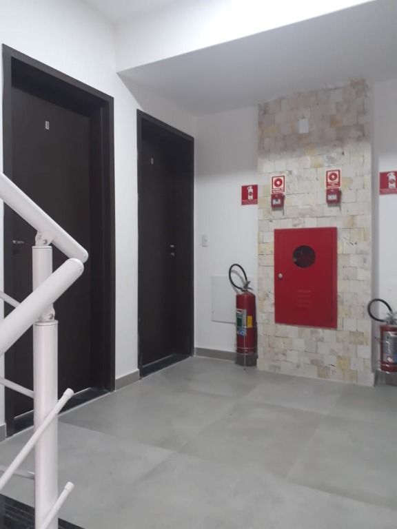 Apartamento à venda com 2 quartos, 62m² - Foto 5