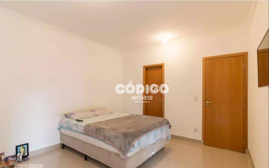 Apartamento à venda com 3 quartos, 107m² - Foto 10
