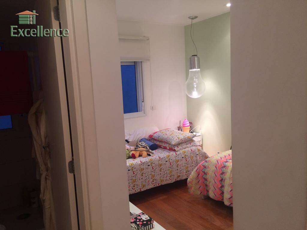 Apartamento à venda com 3 quartos, 240m² - Foto 12