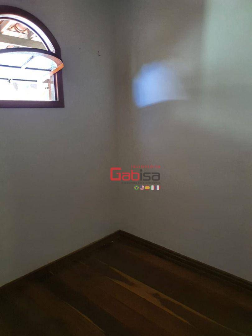 Casa à venda com 4 quartos, 300m² - Foto 25