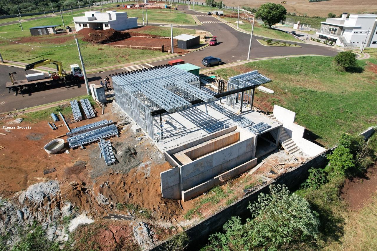 Casa à venda com 3 quartos, 316m² - Foto 18
