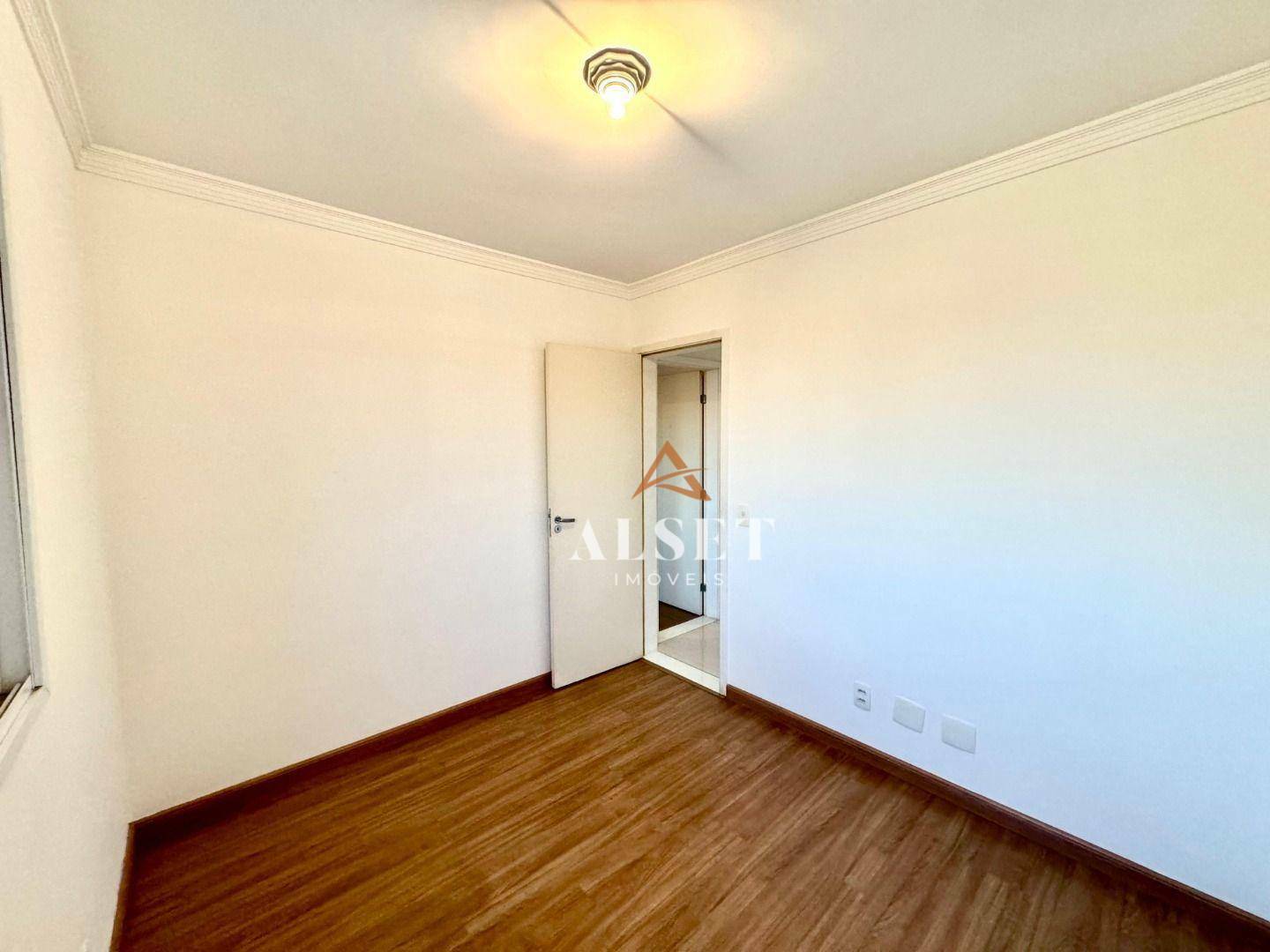 Apartamento à venda com 3 quartos, 104m² - Foto 8