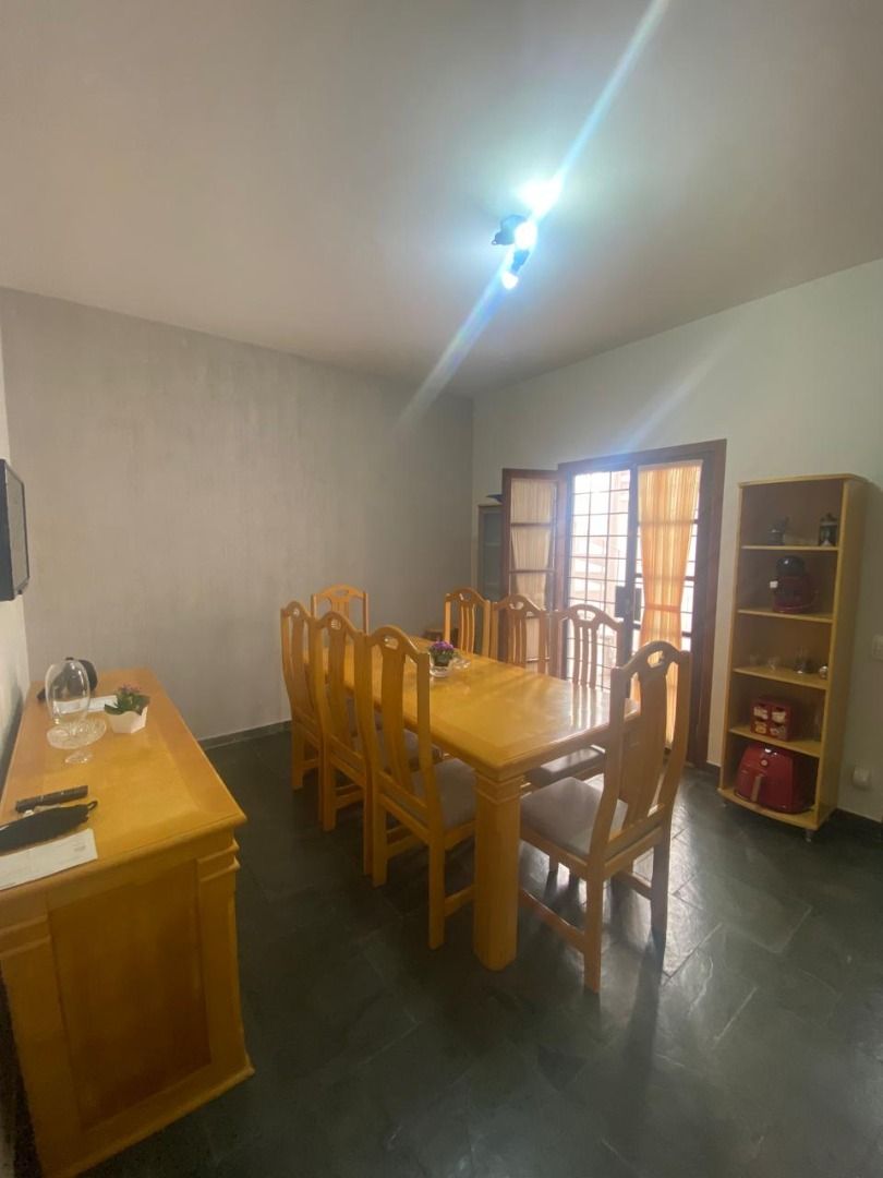 Casa à venda com 3 quartos, 235m² - Foto 8