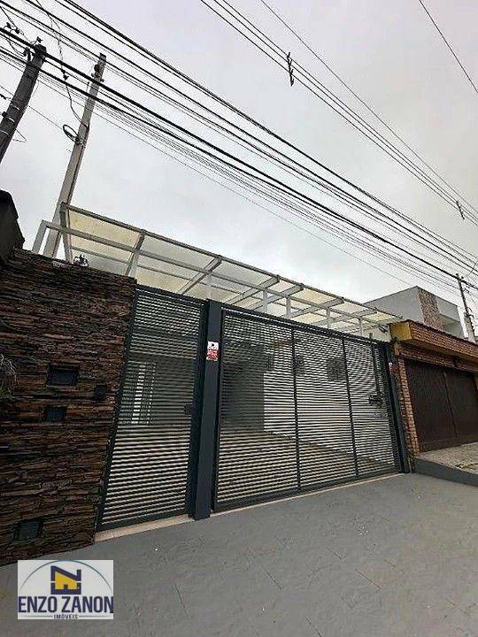 Sobrado para alugar com 3 quartos, 200m² - Foto 1