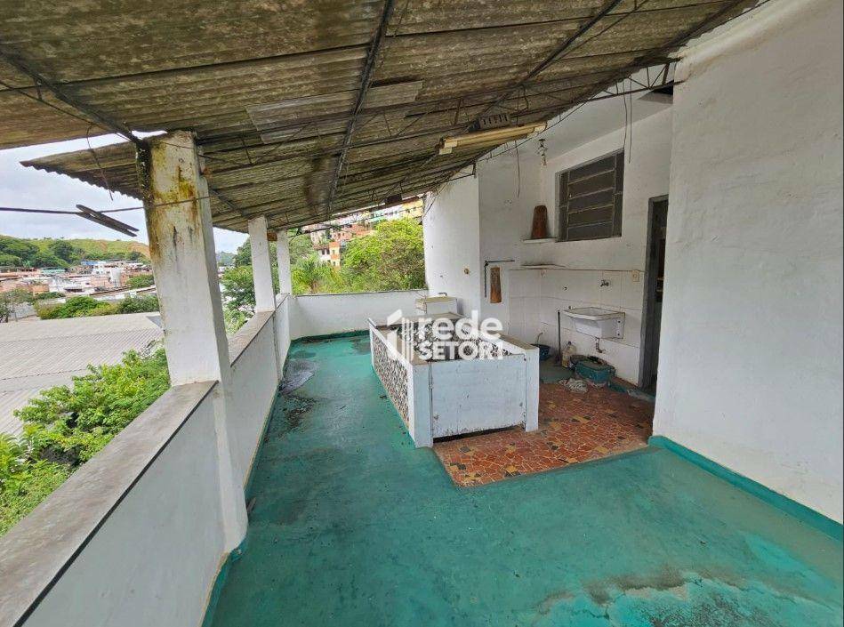 Casa para alugar com 2 quartos, 350m² - Foto 11