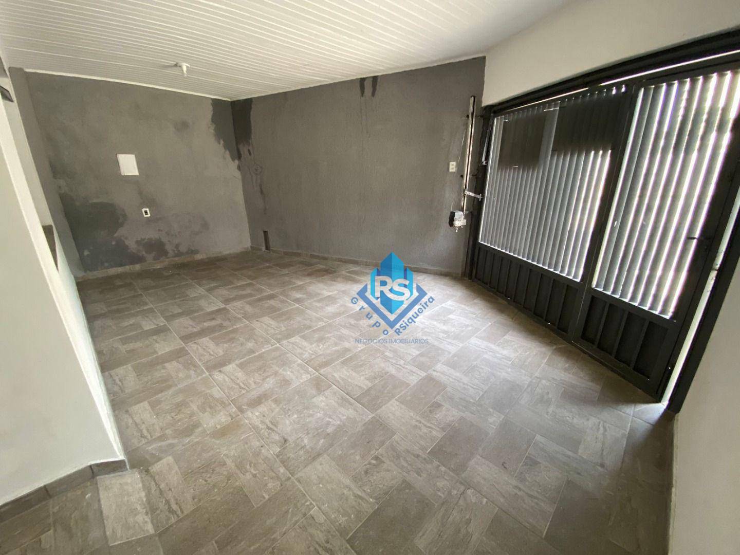 Sobrado à venda com 3 quartos, 220m² - Foto 2