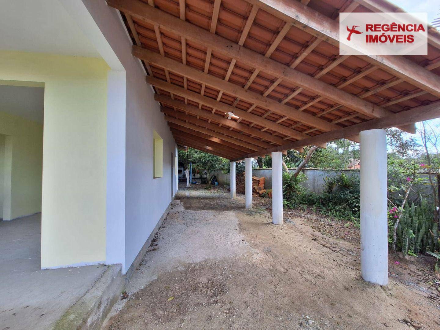 Casa à venda com 2 quartos, 90m² - Foto 4