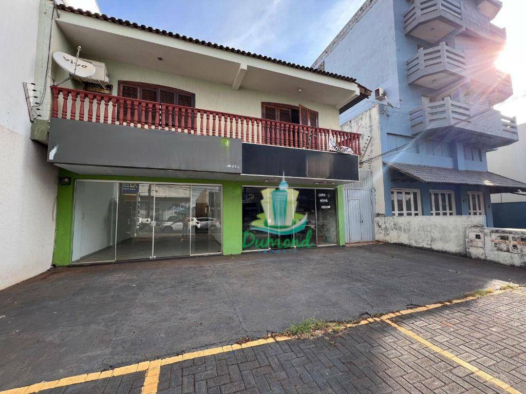 Sobrado à venda com 4 quartos, 400m² - Foto 1