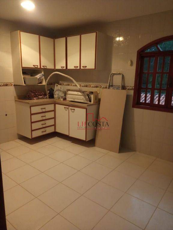 Casa à venda com 6 quartos, 264m² - Foto 41