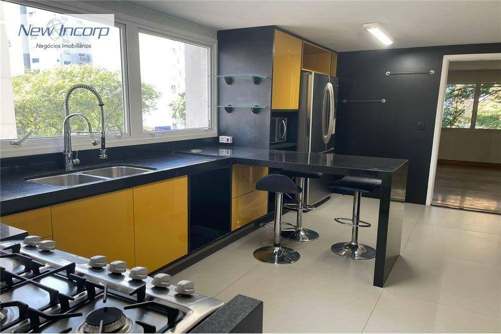 Apartamento à venda com 3 quartos, 149m² - Foto 1