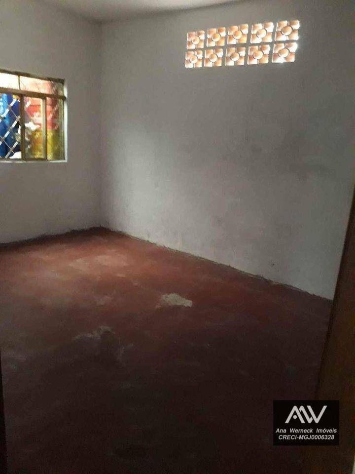 Casa à venda com 2 quartos, 50m² - Foto 2