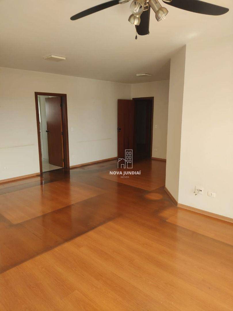 Apartamento para alugar com 4 quartos, 241m² - Foto 17