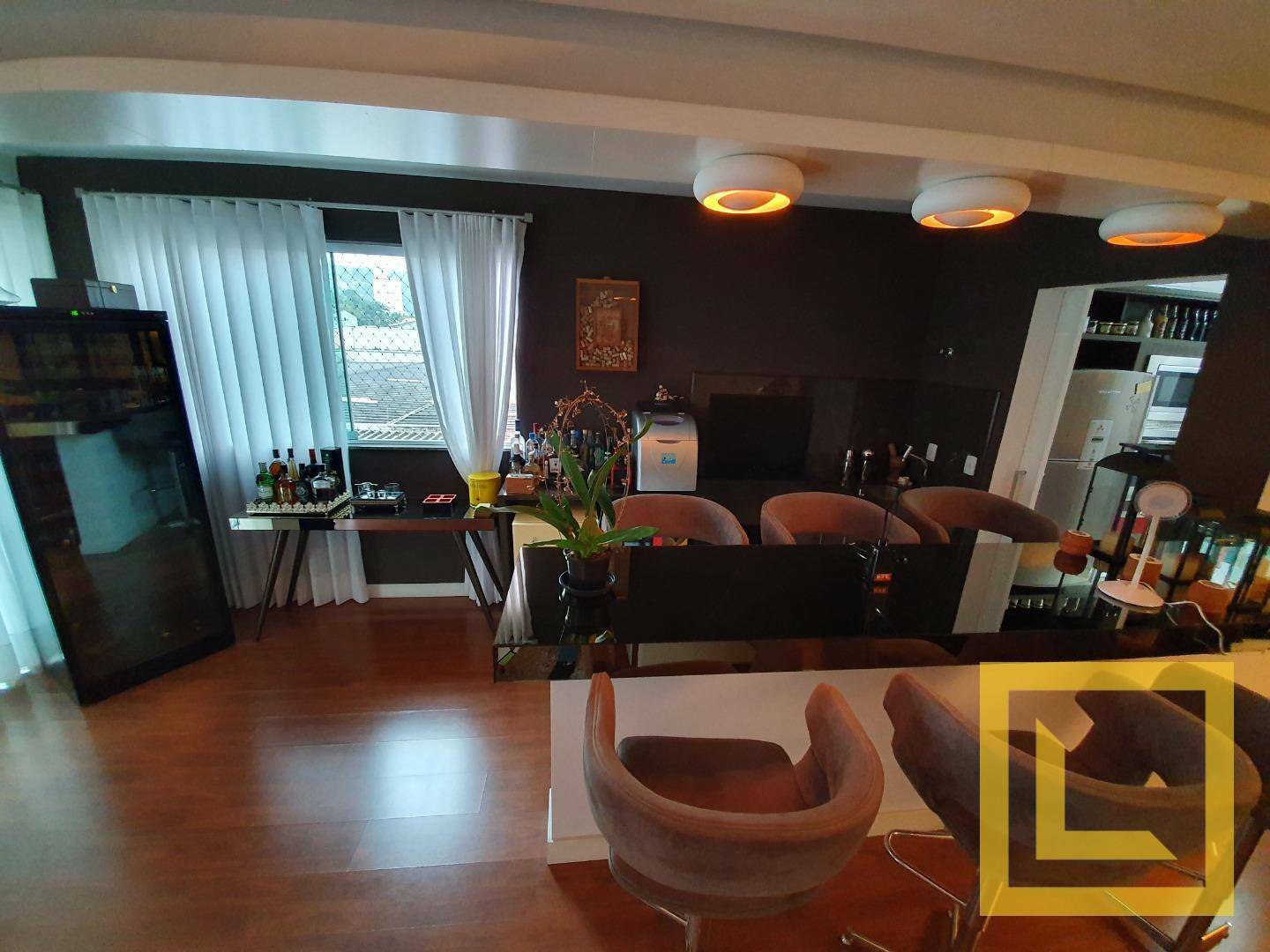 Apartamento à venda com 4 quartos, 168m² - Foto 4