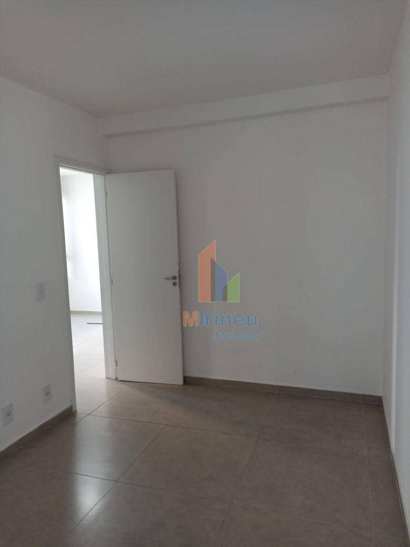 Apartamento para alugar com 2 quartos, 55m² - Foto 10