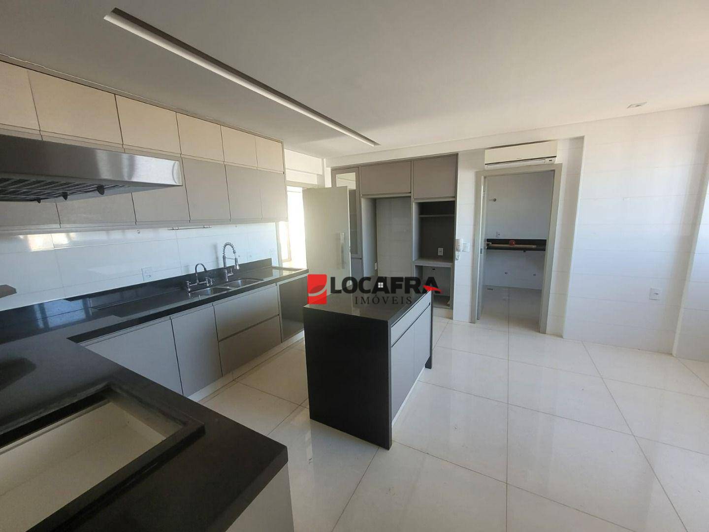 Apartamento à venda com 3 quartos, 245m² - Foto 21