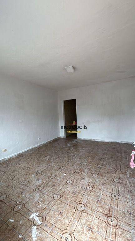 Casa para alugar com 2 quartos, 250m² - Foto 6