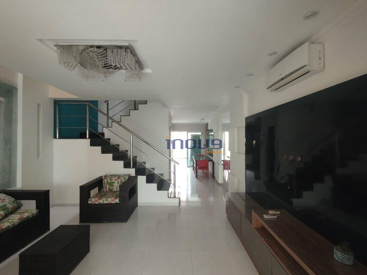 Casa, 3 quartos, 156 m² - Foto 1